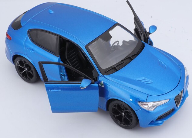 Bburago 1:24 Plus Alfa Romeo Stelvio Blau