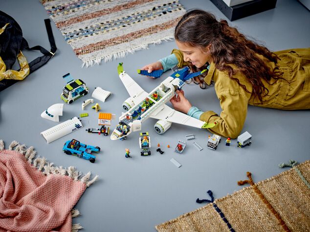Avion de pasageri LEGO® City 60367