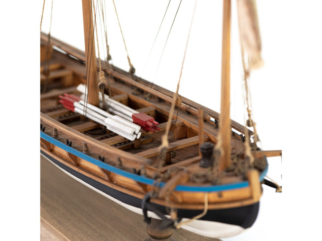 AMATI Švédska vojnová loď 1775 1:35 kit