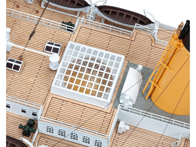 AMATI R.M.S. Titanic 1:250 kit (verzia 2025)