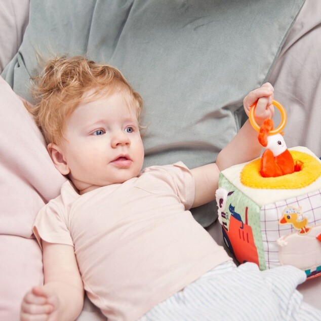 Lilliputiens - textilní kostka s aktivitami a překvapením - Farma