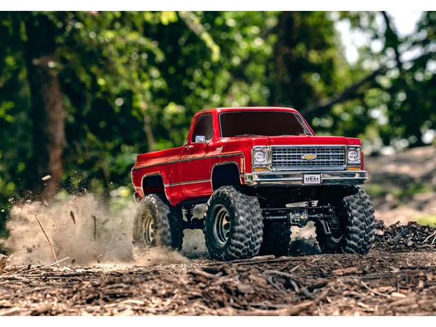 Traxxas TRX-4 Chevrolet K10 1979 1:10 RTR strieborný