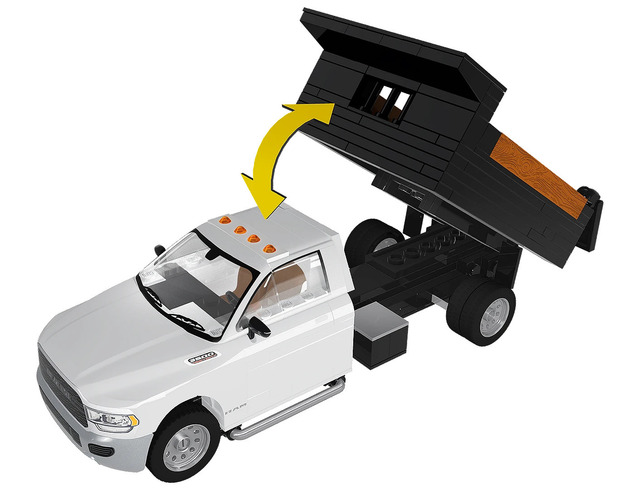 Cobi RAM 3500 Dump Truck, 1:35