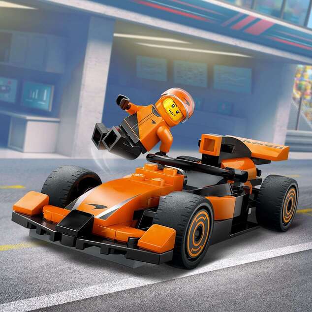 LEGO® City 60442 Jazdec F1® s pretekárskym autom McLaren