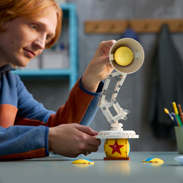 LEGO® Disney™ 21357 Disney Pixar Luxo Jr.
