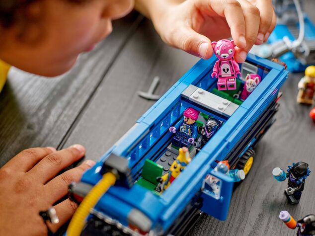 LEGO® Fortnite 77073 Battle Bus