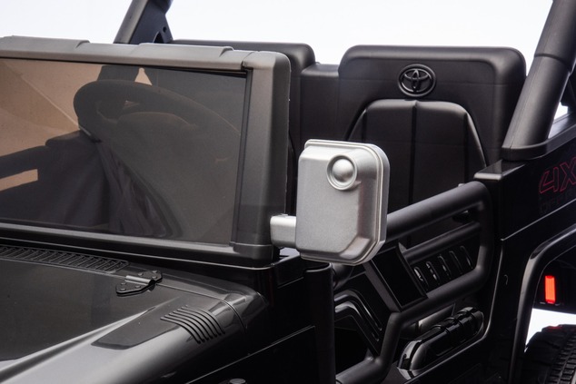 Elektrické autíčko Toyota FJ Cruiser XXL s pohonom 4x4, licencované (Dvojmiestne), čierne,