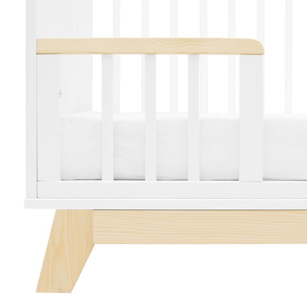 Otroška posteljica z ograjo New Baby MARCUS 120x60 cm bela/naravna