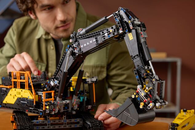 LEGO® Technic 42215 Bager Volvo EC500 Hybrid