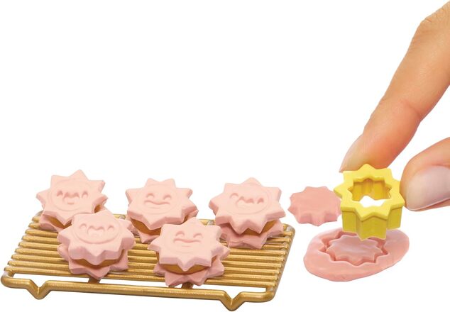 MGA's Miniverse – Mini Food Pečenie, PDQ