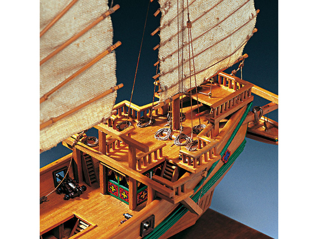AMATI Čínska džunka 1:100 kit