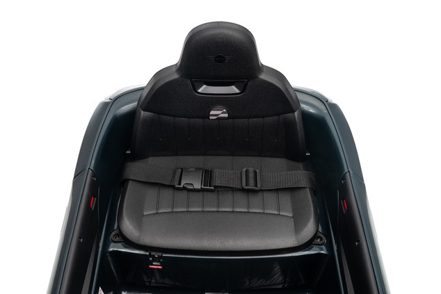 Elektrické autíčko BMW Mini Cooper 12V, biele, USB Vstup s Bluetooth pripojením na MP3 Pre