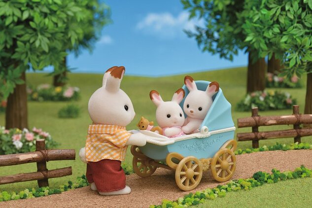 Sylvanian Families Dvojčatá Chocolate králikov s kočíkom