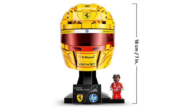 LEGO® Editions 43022 Prilba Lewis Hamilton zo Scuderia Ferrari HP