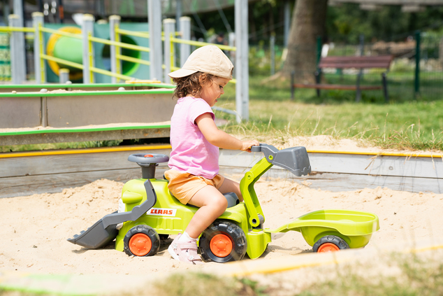 Falk odrážadlo/chodítko traktor s nakladačom, bágrom a vlečkou 912N Class