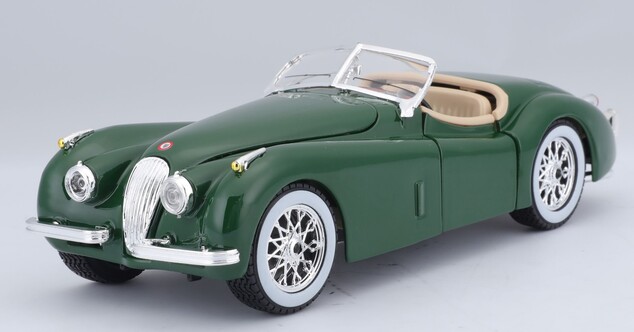Bburago 1:24 Jaguar XK 120 Roadster (1951) Grün