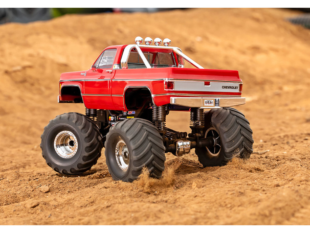 Traxxas TRX-4MT Chevrolet K10 1979 1:18 RTR červený