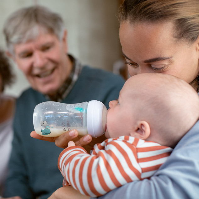 Philips AVENT Natural Response Flasche mit AirFree-Ventil 260 ml, 1 Monat+ Elefant