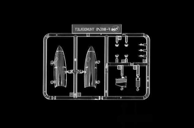 Model Kit letadlo 1321 - F/84G THUNDERJET(1:72)