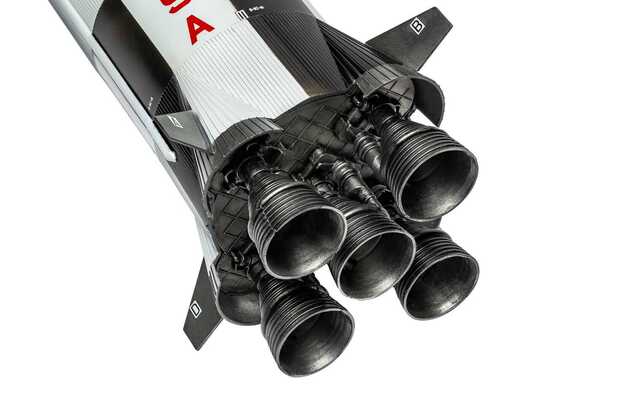 Gift Set vesmír A50201 - Saturn V (1:144)