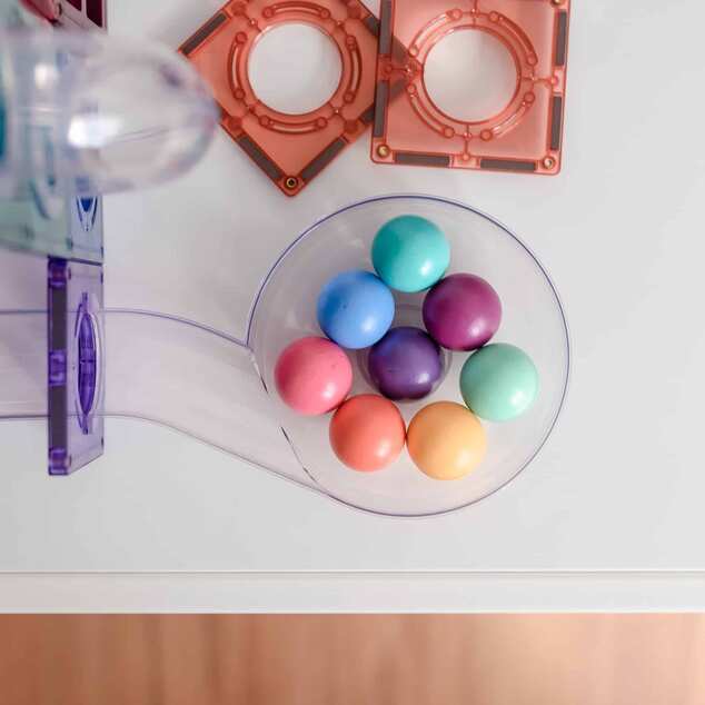 CONNETIX® Pastel Ball Run Pack magnetická stavebnica 106 ks