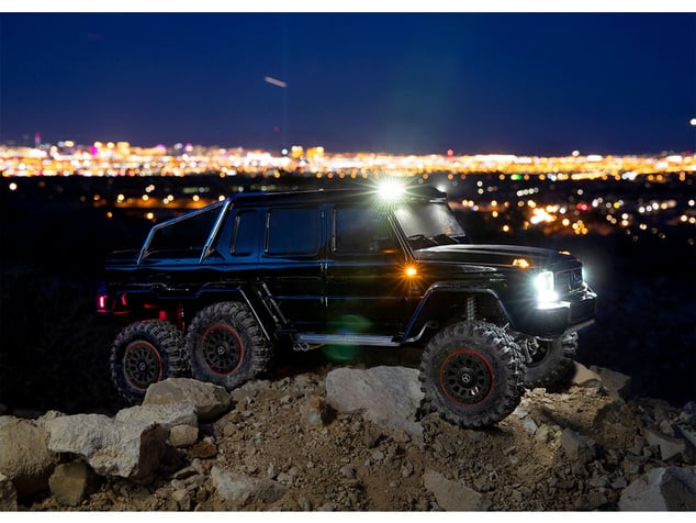 Traxxas TRX-6 Mercedes G 63 6x6 1:10 RTR čierny