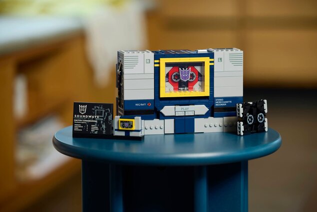 LEGO® Icons 10358 Transformers: Soundwave