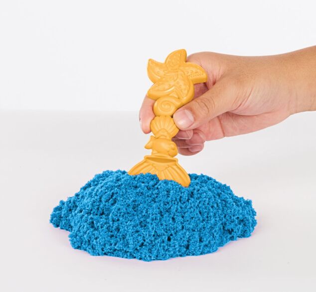 Kinetic sand krabica tekutého piesku s podložkou modrá