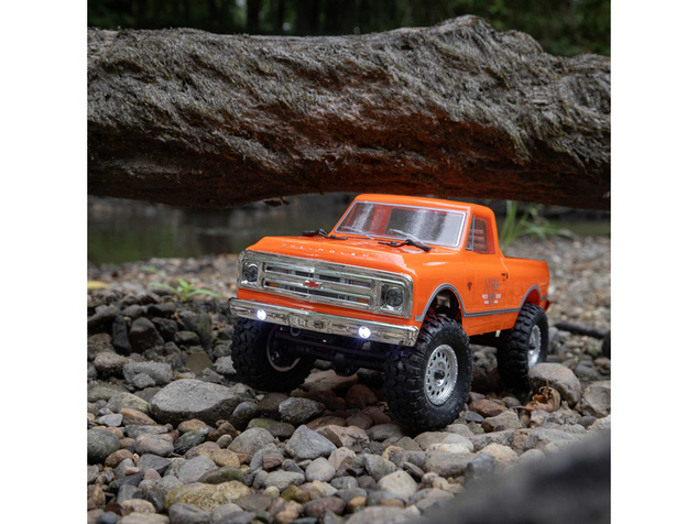 Axial SCX24 Chevrolet C10 1967 1:24 4WD RTR čierny
