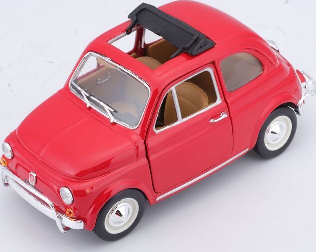 Bburago 1:24 Fiat 500L (1968) Rot
