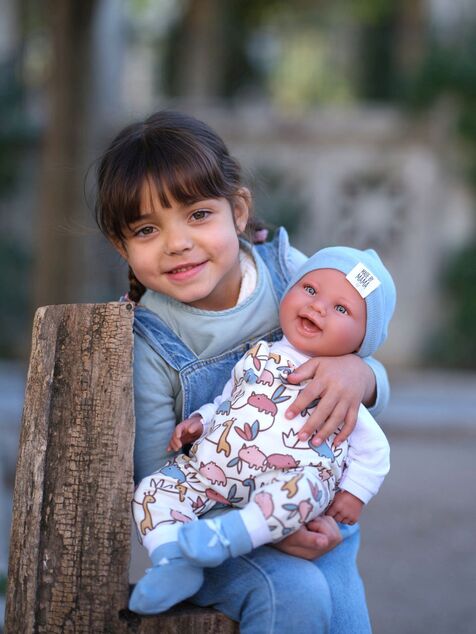 Llorens 84481 NEW BORN 2 v1 - realistická bábika bábätko so zvukmi a mäkkým látkovým telom