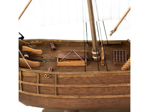 AMATI Nina 1:135 kit