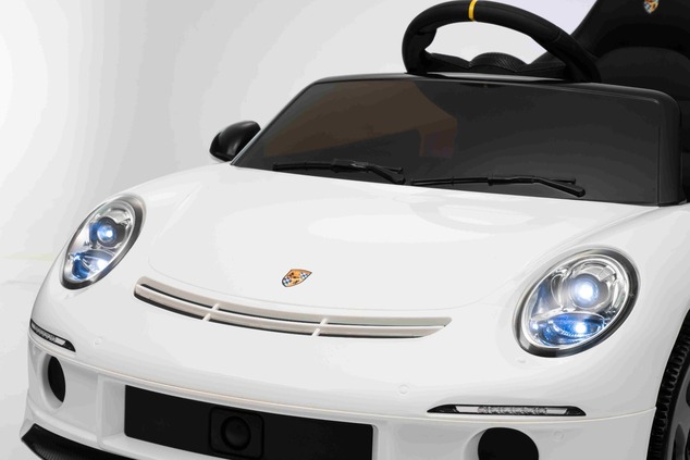 Elektrické autíčko RUF GT 12V, biele, Otváracie dvere, 2.4 GHz diaľkové ovládanie, LED sve