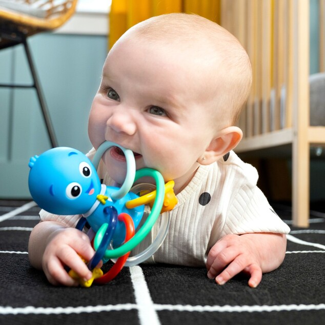 BABY EINSTEIN Opus's Shake &amp; Soothe™ Beißring/Rassel ab 0 Monaten