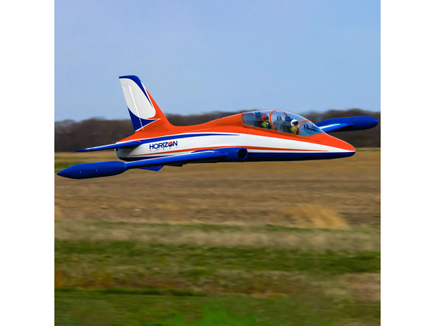Hangar 9 Aermacchi MB-339 2.1m ARF, zaťahovací podvozok
