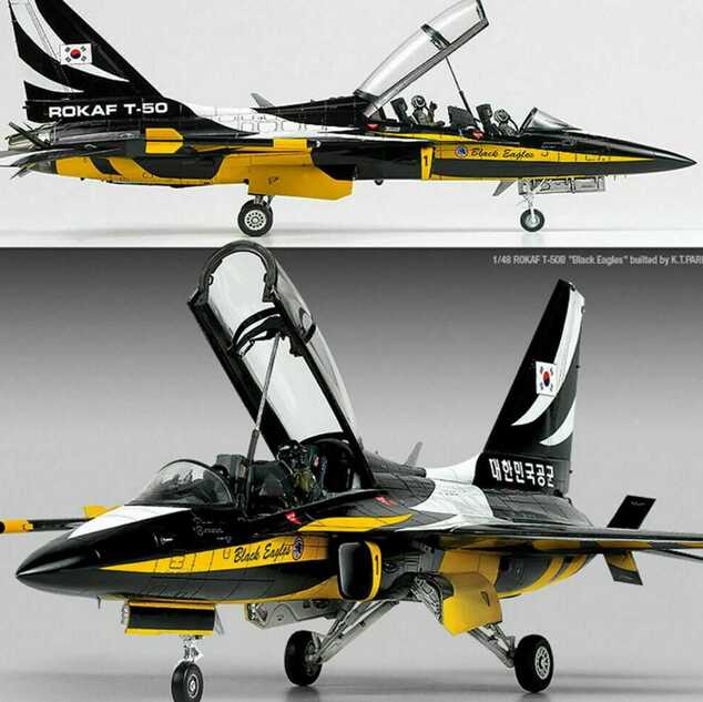 Kit model avion 12242 - ROKAF T-50B "BLACK EAGLES" (1:48)