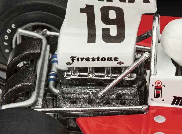 Plastic ModelKit auto 07739 - Surtees TS16/03 (1:32)