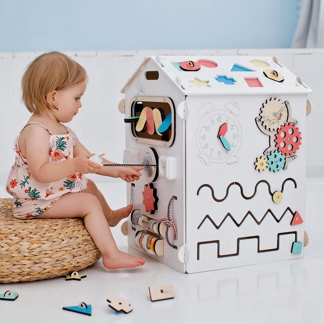BusyKids Activity board Domeček bílý