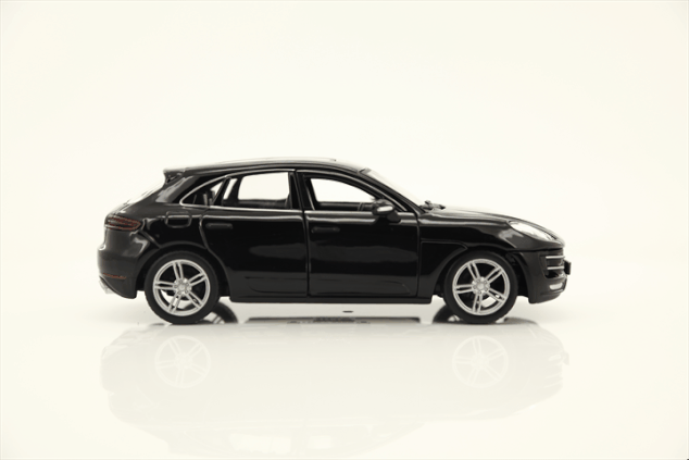 Bburago 1:24 Plus Porsche Macan Schwarz
