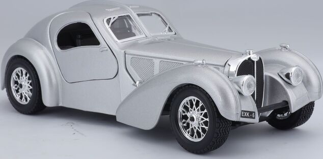 Bburago 1:24 Bugatti Atlantic Silber