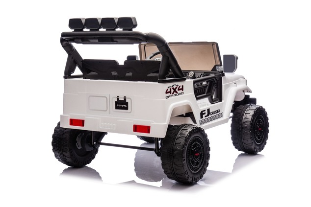 Elektrické autíčko Toyota FJ Cruiser XXL s pohonom 4x4, licencované (Dvojmiestne), biele,