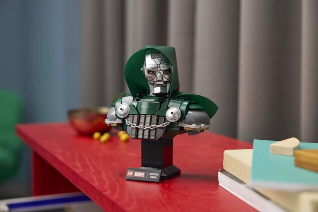 LEGO® Marvel 76345 Busta del Dottor Destino