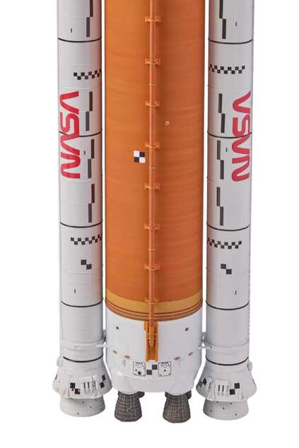 Plastic ModelKit Weltraum 03760 - NASA Artemis Space Launch System (SLS) (1:144)