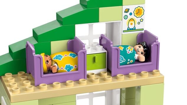 LEGO® DUPLO® 10470 Moderný rodinný dom 3 v 1 s figúrkami