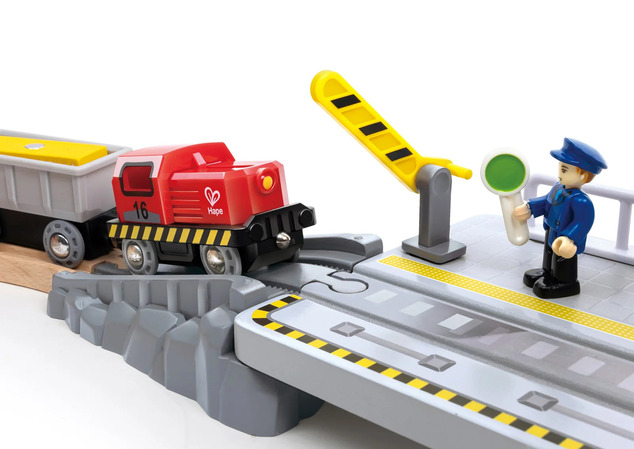 Hape Vonatpálya - tengeri és vasúti teherszállító készlet
