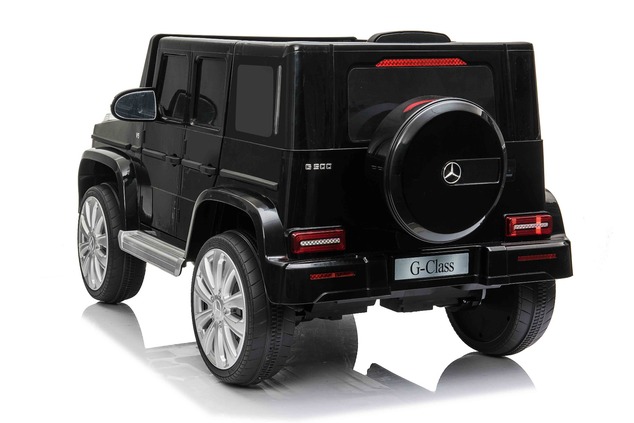 Elektrické autíčko Mercedes G500 12V, čierne, 2,4 GHz diaľkové ovládanie, USB / SD Vstup,