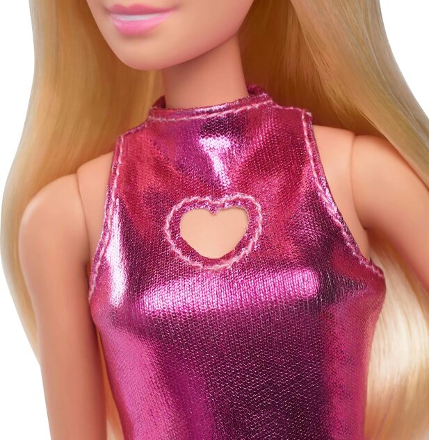 Mattel Barbie modelka Lesklé šaty so srdiečkom
