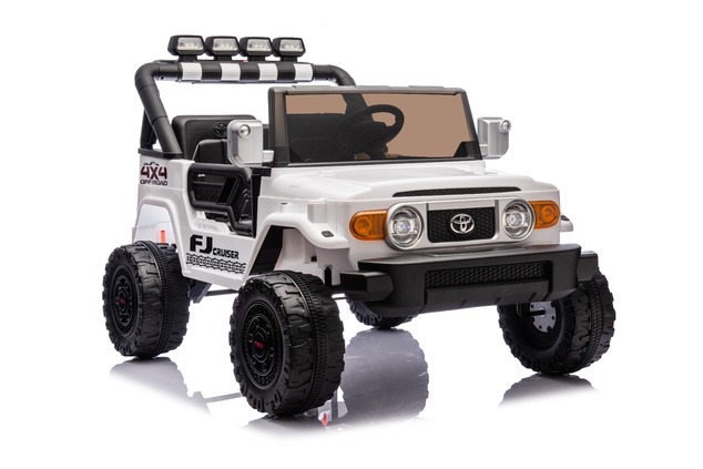 Elektrické autíčko Toyota FJ Cruiser XXL s pohonom 4x4, licencované (Dvojmiestne), biele,