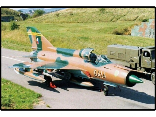 Cobi MIG-21(ČSSR / DDR), 1:48