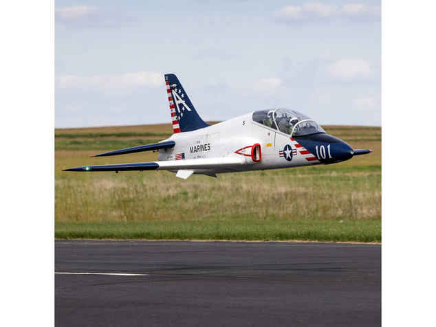 Hangar 9 Hawk/T-45 140-160N ARF + zatahovací podvozok